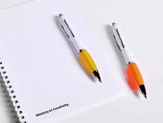 Plastové guličkové pero s bielym telom online tlač 1
